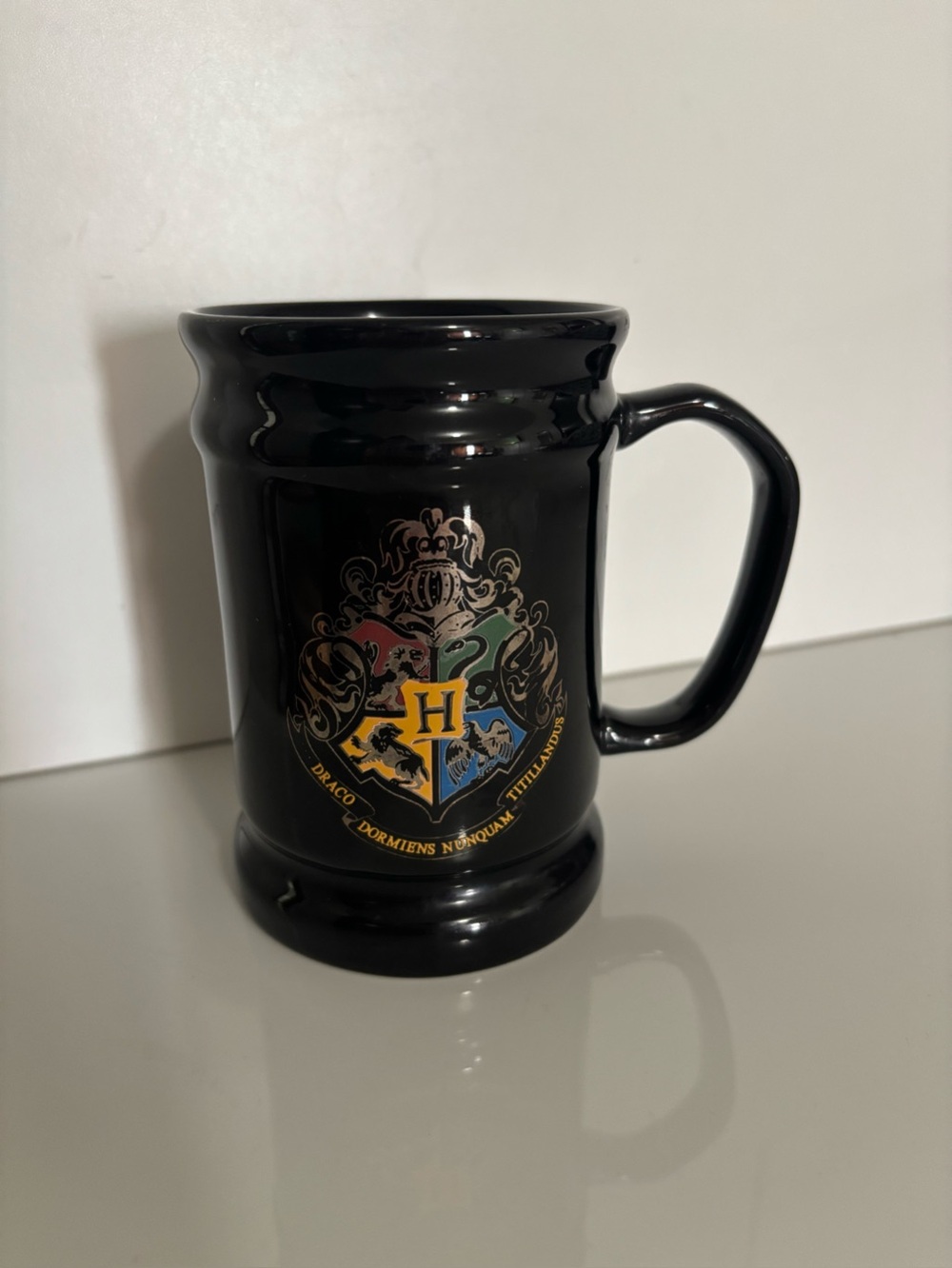 HARRY POTTER Hogwarts
School Coffee Tea Mug
Universal Studios